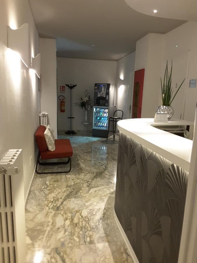 B&B Abatjour - Ambiente Sanificato - Test Antilegionella Assolto フォッジア エクステリア 写真